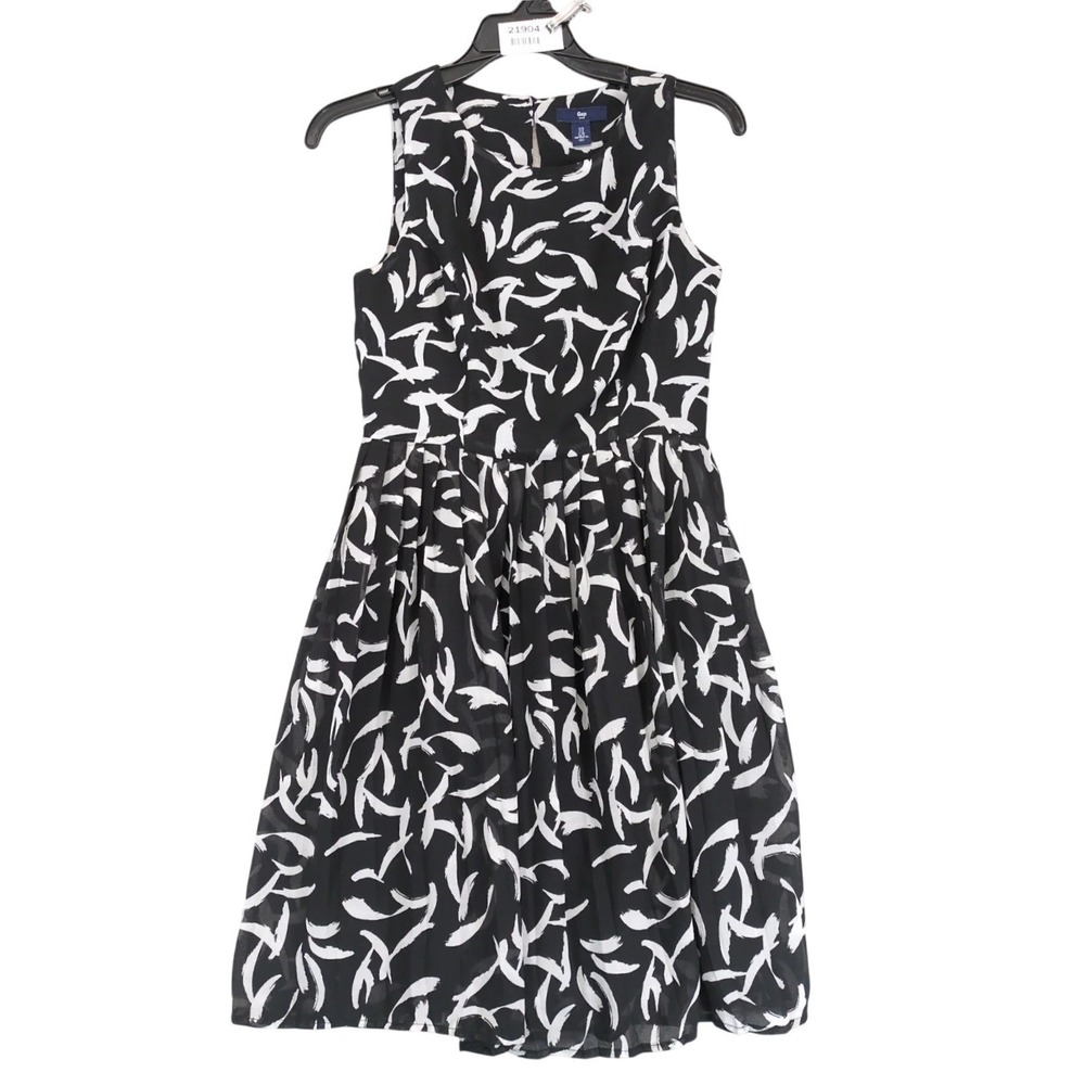 Gap Black Brushstroke Fit & Flare Skater Dress Sz 0 Knee-Length Pleated Chiffon